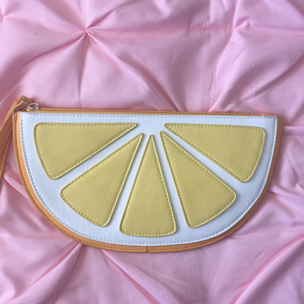 Lemon Wedge Clutch!